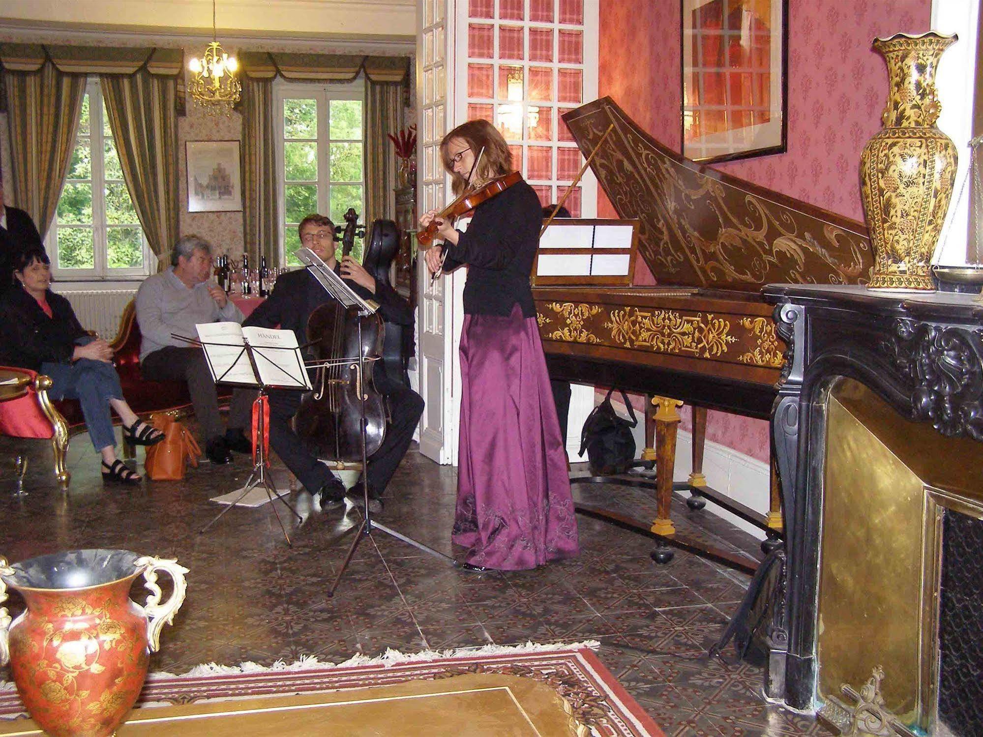 Le Relais Du Silence Chateau Lavail Labastide-dʼAnjou Dış mekan fotoğraf